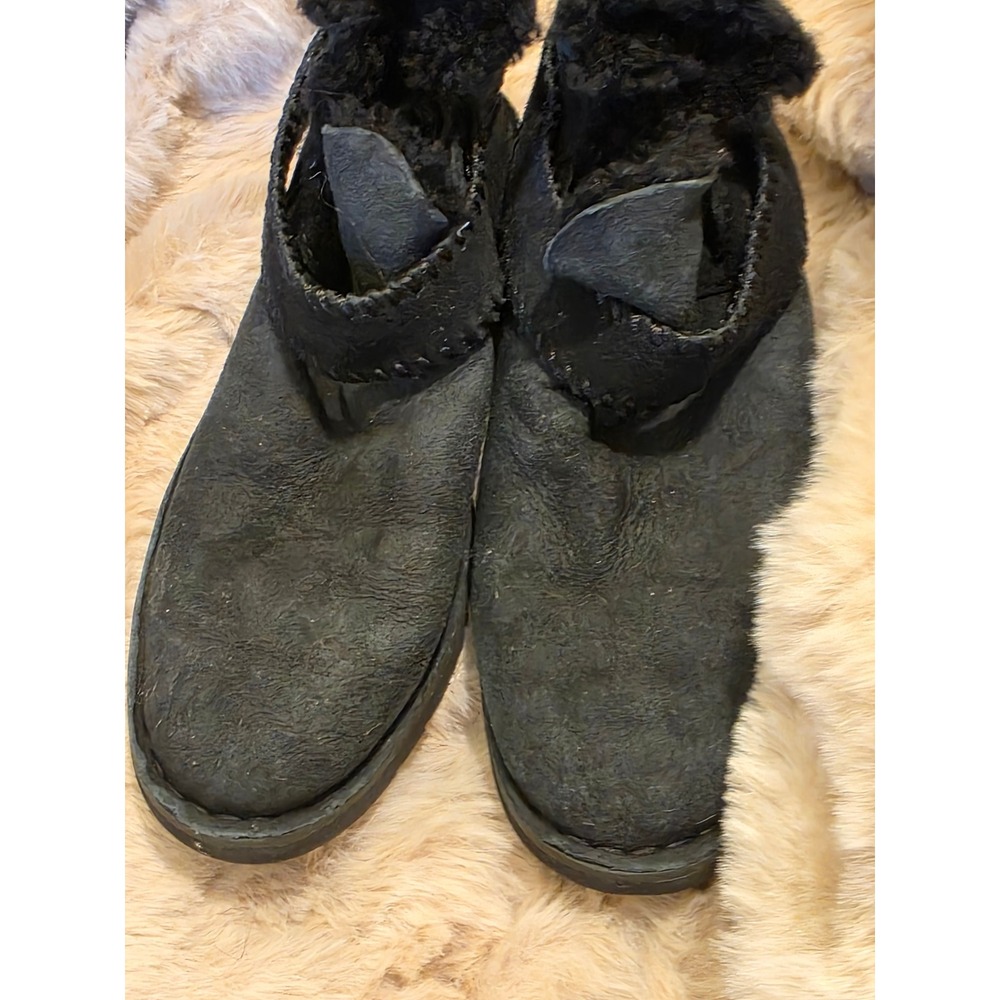 UGG Black Suede Shearling Lined Whipstitch Wrap Ankle Boots Womens